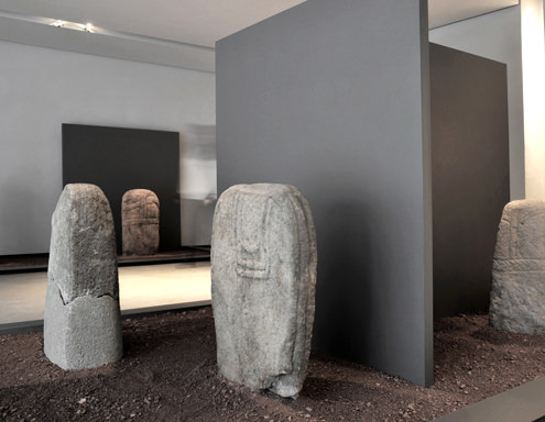 Les statues-menhirs du Musée Fenaille